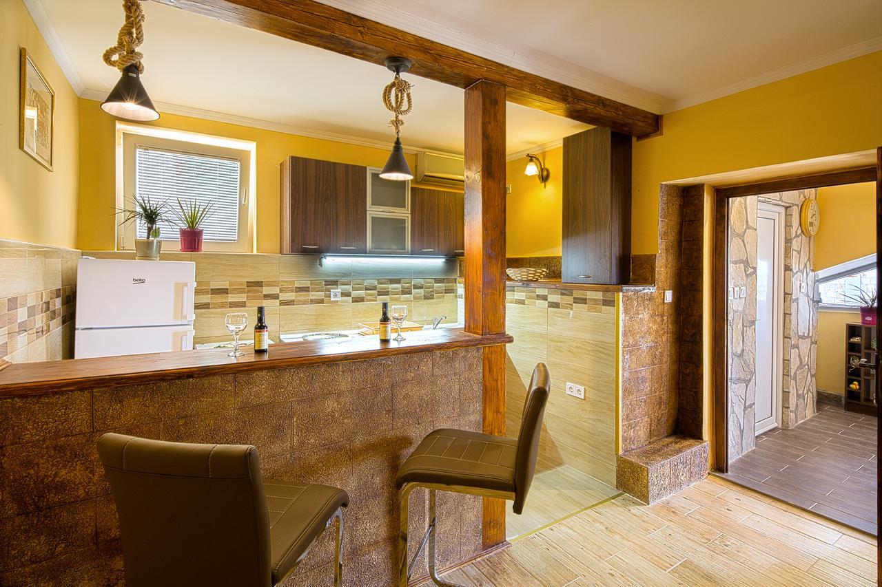 Apartman Kunjic Kotor Regione Esterno foto