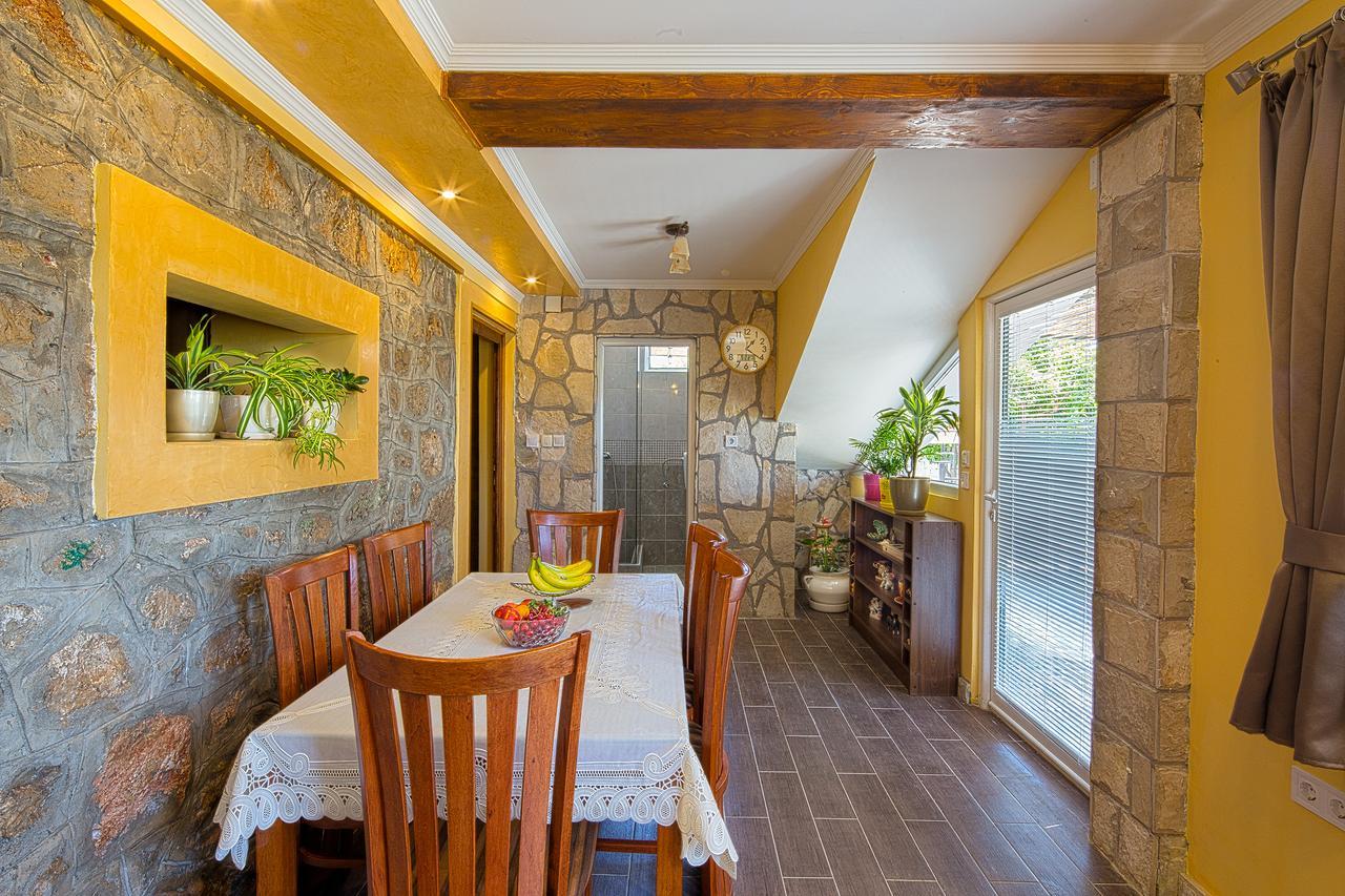 Apartman Kunjic Kotor Regione Esterno foto